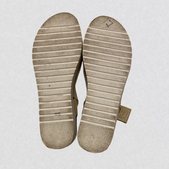 Not Rated Platform Sandals - Picture 7 of 7